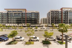Exterior - Chic 1BR Apartment in Azizi Riviera, Meydan (Dubai)