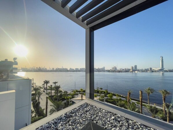 Property grounds - Luxury Living with Panoramic View in Creek Harbour (Dubai)
