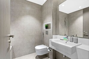 Hair dryer - Premium 1-BR with Exquisite Layout in District One (Dubai)