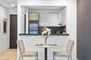 تناول الطعام