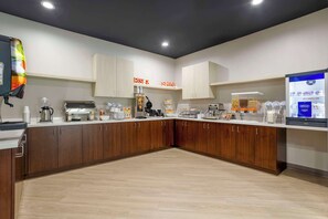 Free daily continental breakfast