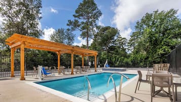 Piscina all'aperto