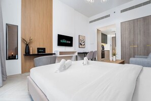 1 غرفة نوم ومكتب ومكواة/لوح كي وسرير سفر