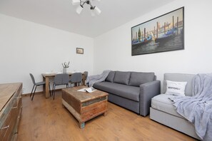 Apartment, 1 Bedroom, Kitchen | Living room