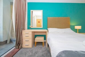 4 chambres, fer et planche à repasser, Wi-Fi gratuit, draps fournis