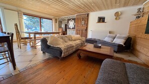 Fernseher, Tischtennisplatte