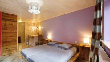 5 Schlafzimmer, Bügeleisen/Bügelbrett, kostenloses WLAN