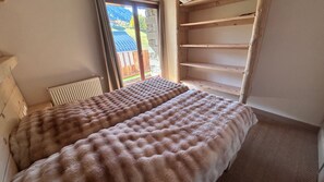 5 Schlafzimmer, Bügeleisen/Bügelbrett, kostenloses WLAN