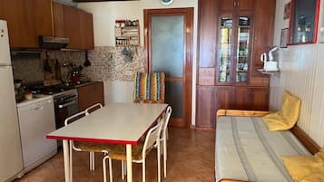 Apartamento, 2 quartos, terraço, vista para o jardim | Opções para refeição