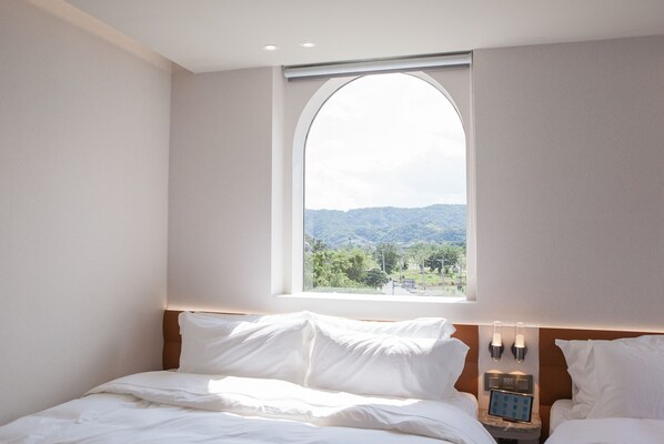 Deluxe Quadruple Room | Free WiFi - LIVIN Hotel (Jiaoxi)