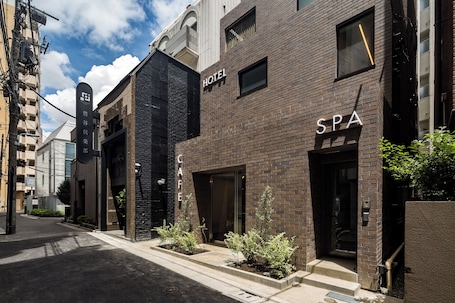 Exterior. Hotel Uguisudani Club