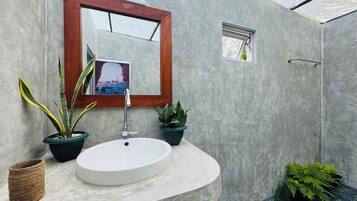 Kamar Double Standar | Wastafel kamar mandi