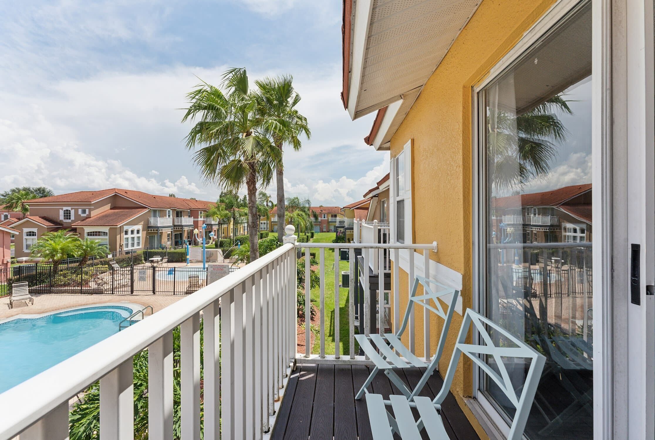 Cozy 3BR Villa in Gated Resort, Close to Disney