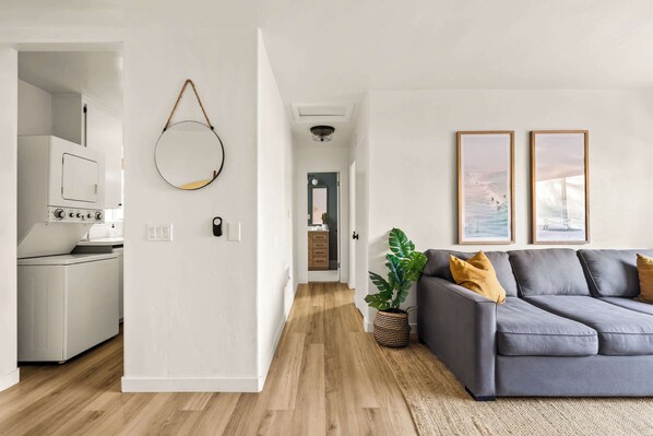 テレビ、書斎 / ワークスペース