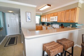 Fridge, microwave, oven, stovetop - OF 2 bedroom 2 bath condo. Windy Hill area. Enclosed pool! (North Myrtle Beach)