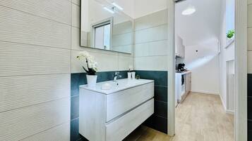 Appartamento Classic, 1 camera da letto, cucina | Bagno | Doccia, set di cortesia gratuito, asciugacapelli, asciugamani