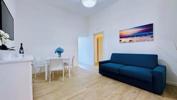 Appartement Classique, 1 chambre, cuisine | Coin séjour