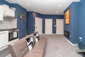 Smart TV - Central Hove 1 Bedroom BN32OSM12 (Brighton and Hove)