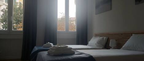 3 chambres, fer et planche Ă repasser, Wi-Fi, literie fournie