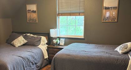 Charming loft with lake view in Wagner.