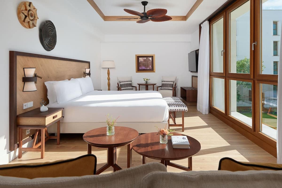 Minibar, in-room safe, desk, blackout curtains