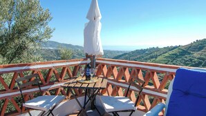 Outdoor dining - Villa Cortijo Mirador (Frigiliana)