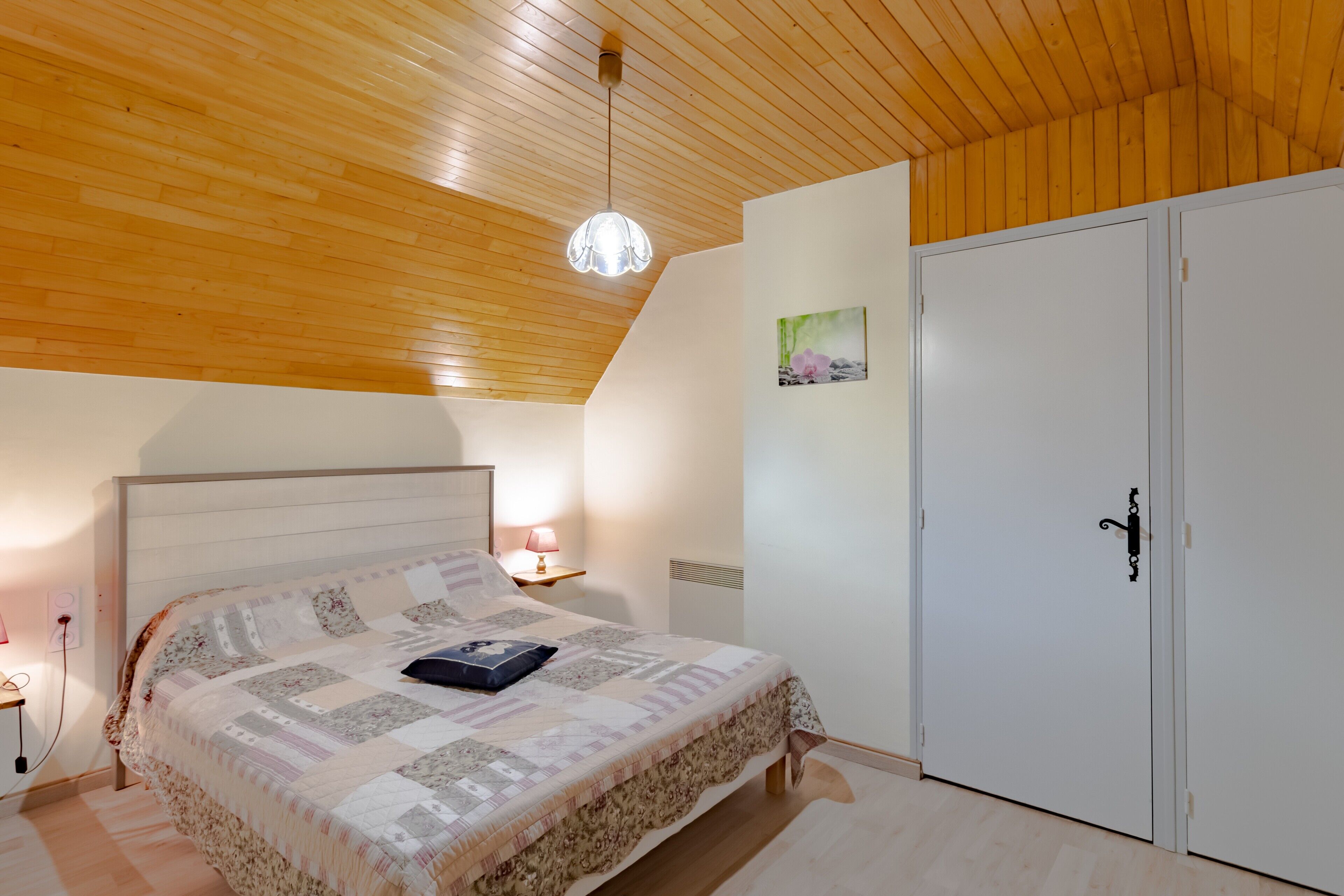 2 slaapkamers, een strijkplank/strijkijzer, gratis wifi