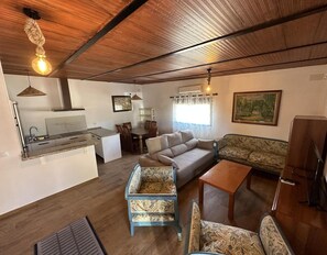 TV, lareira