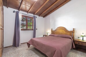 4 Schlafzimmer, Bügeleisen/Bügelbrett, kostenloses WLAN, Bettwäsche