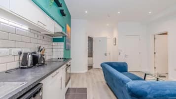 Fridge, microwave, oven, dishwasher