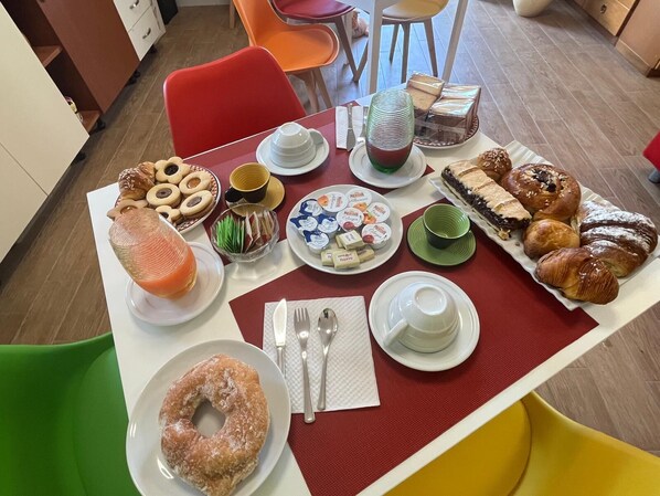 Tägliches inbegriffenes Frühstücksbuffet