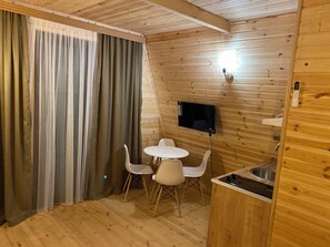 Flat-screen TV - Kvirike Gardens (Kobuleti)