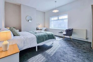 3 chambres, bureau, fer et planche à repasser, Wi-Fi