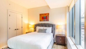 1 bedroom, desk, iron/ironing board, WiFi