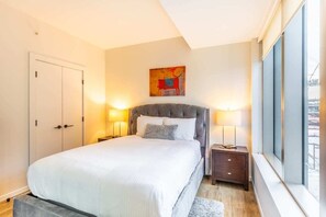 1 bedroom, desk, iron/ironing board, WiFi