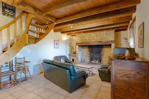 Televisión, chimenea