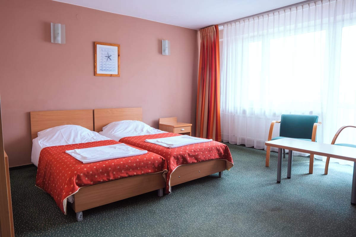 Free WiFi, bed sheets
