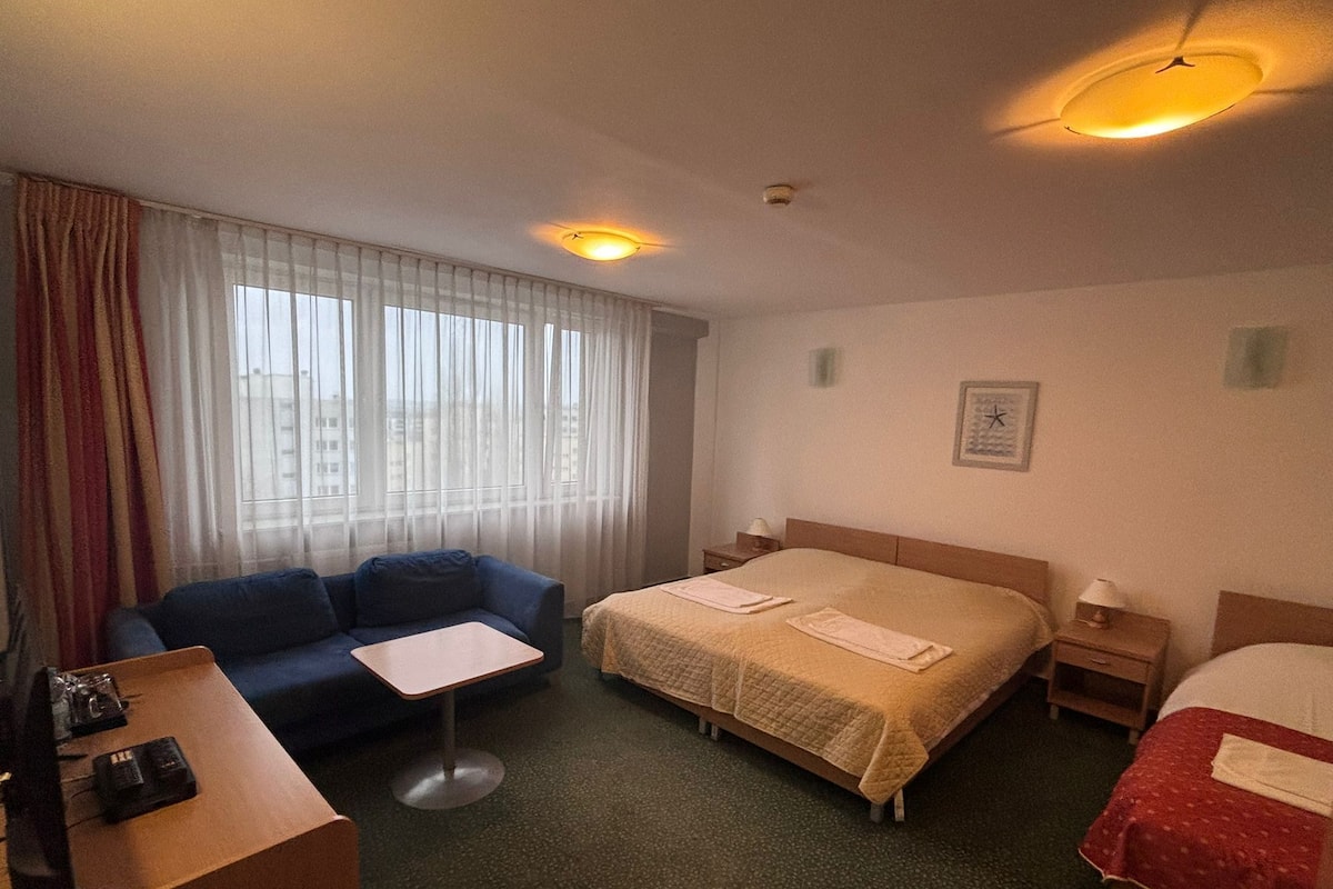 Free WiFi, bed sheets