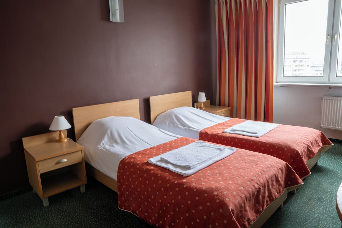 Free WiFi, bed sheets
