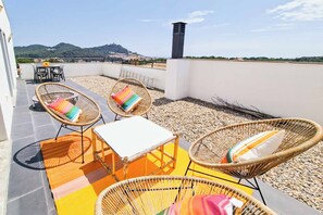 Outdoor dining - Villa Vuitton (Blanes)