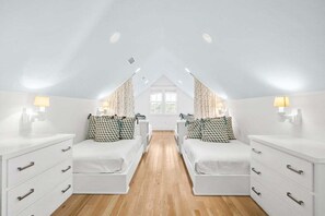 6 chambres, fer et planche à repasser, accès au Wi-Fi (inclus)