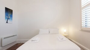 Room - Renovated 2X1 Victorian House in Princes Hill (Princes Hill)