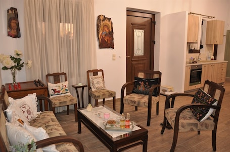 Interior. Holiday Home 'House For Rent In Apostolous' with Mountain View, Private Garden and Wi-Fi