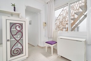 Interior - Apartment 'Apartamento Lola 2' with Wi-Fi and Air Conditioning (Nerja)