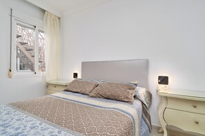 2 bedrooms, free WiFi - Apartment 'Apartamento Lola 2' with Wi-Fi and Air Conditioning (Nerja)