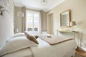 4 Schlafzimmer, Bügeleisen/Bügelbrett, Reisekinderbett, WLAN