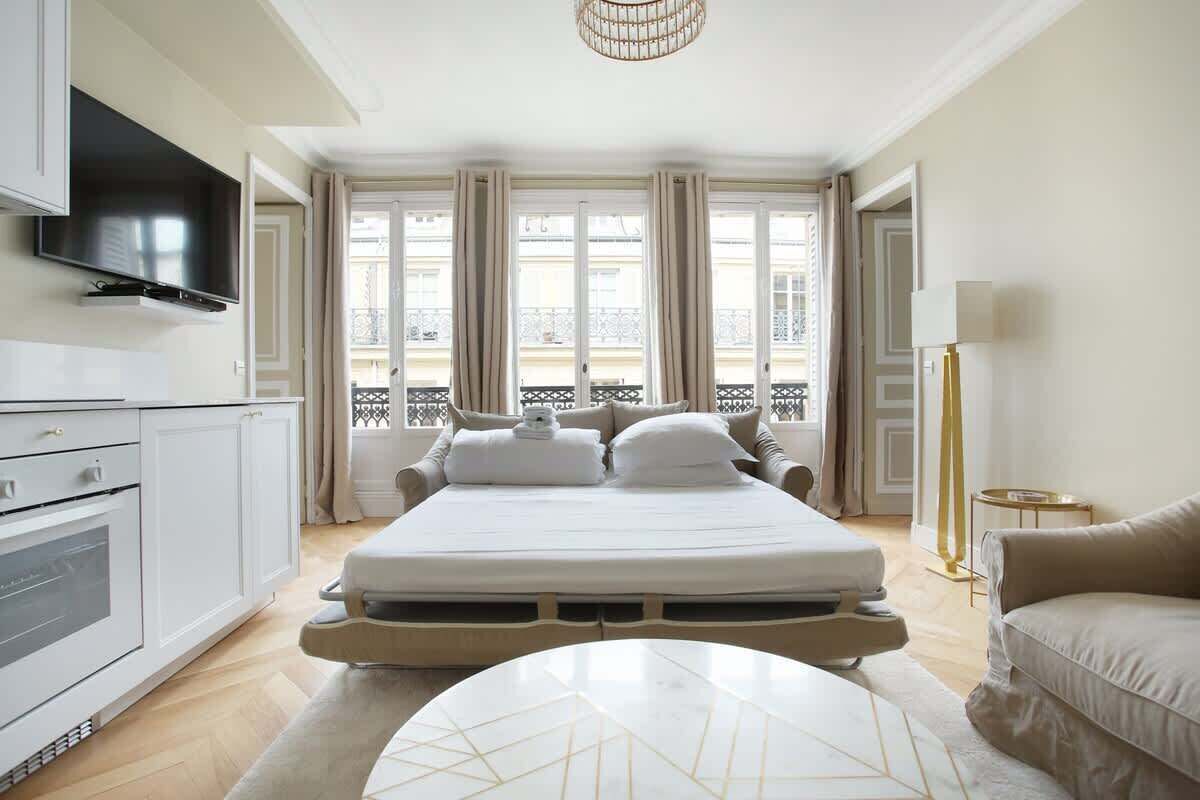 4 室のベッドルーム、アイロン / アイロン台、WiFi、ベッドシーツ