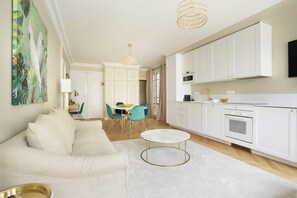 Televisión, oficina