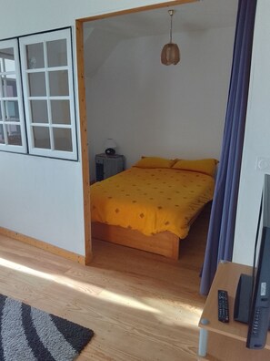 2 bedrooms
