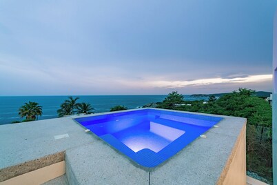 Ocean View Villa with Infinity Pool & Rooftop Plunge Pool